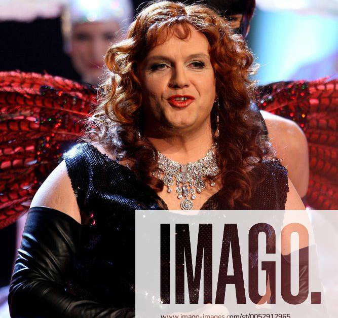 Komiker Hape Kerkeling als Schlagersängerin Uschi Blum während der ZDF