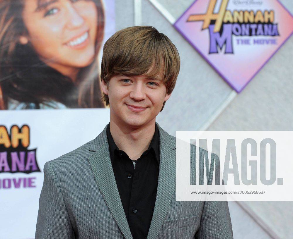 Schauspieler Jason Earles anlässlich der Premiere des Films - Hannah Montana:  The Movie - in