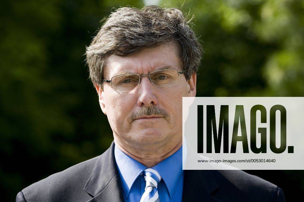 Prof. Dr. Ferdinand Dudenhöffer (Direktor Center Automotive Research) in