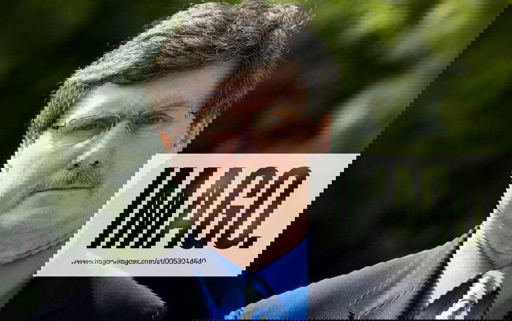 Prof. Dr. Ferdinand Dudenhöffer (Direktor Center Automotive Research) in