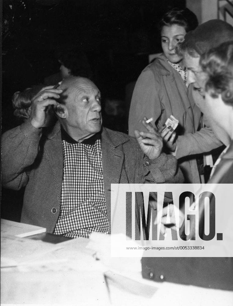 Oct 25, 1953; Paris, FRANCE; Famous Spanish born painter PABLO PICASSO ...