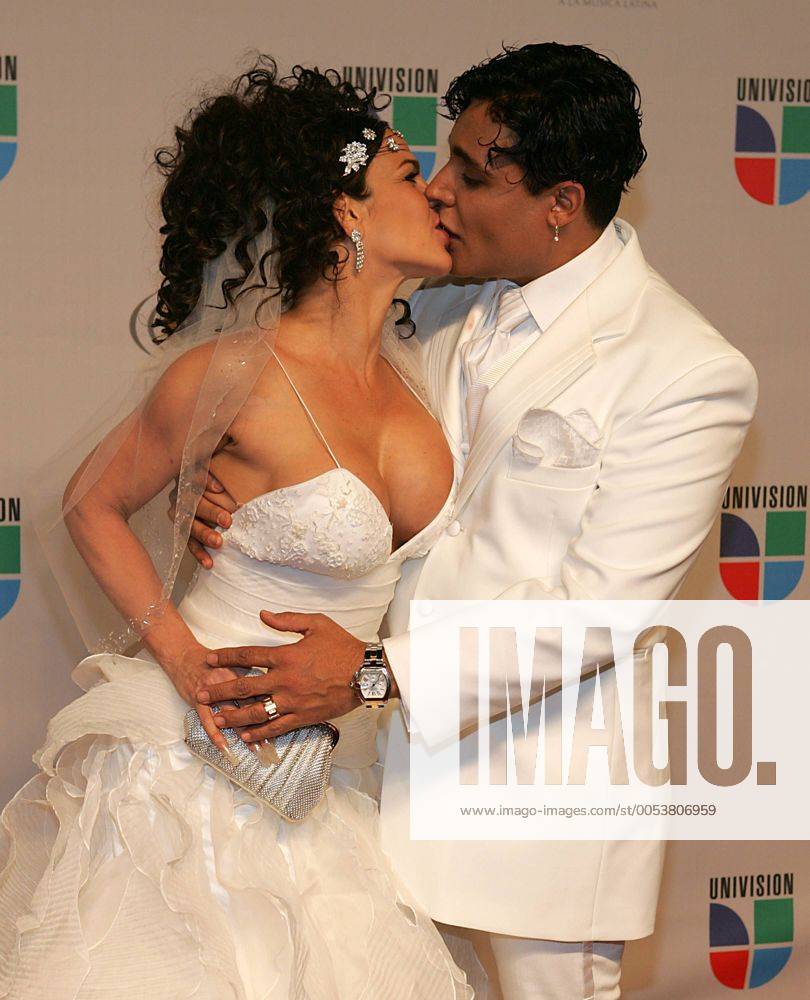 Niurka Marcos and Eduardo Antonio arrive for the 2010 Premio Lo Nuestro  award show at American