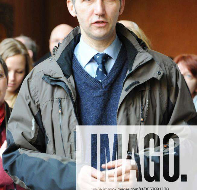 Michael Flügger Tierarzt Inventur Tierpark Hagenbeck Hamburg ,25.03.2010