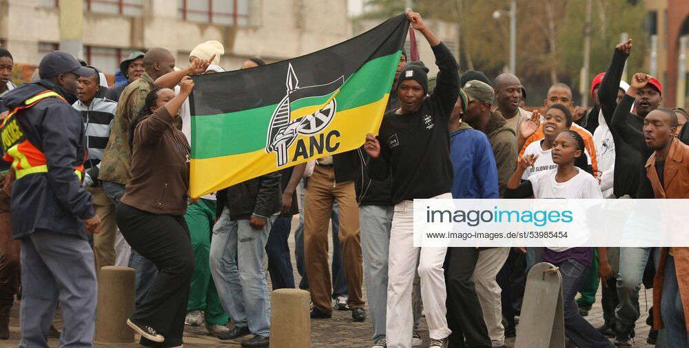 JOHANNESBURG, SOUTH AFRICA ? 27 April 2010: Members of the ANC Youth ...