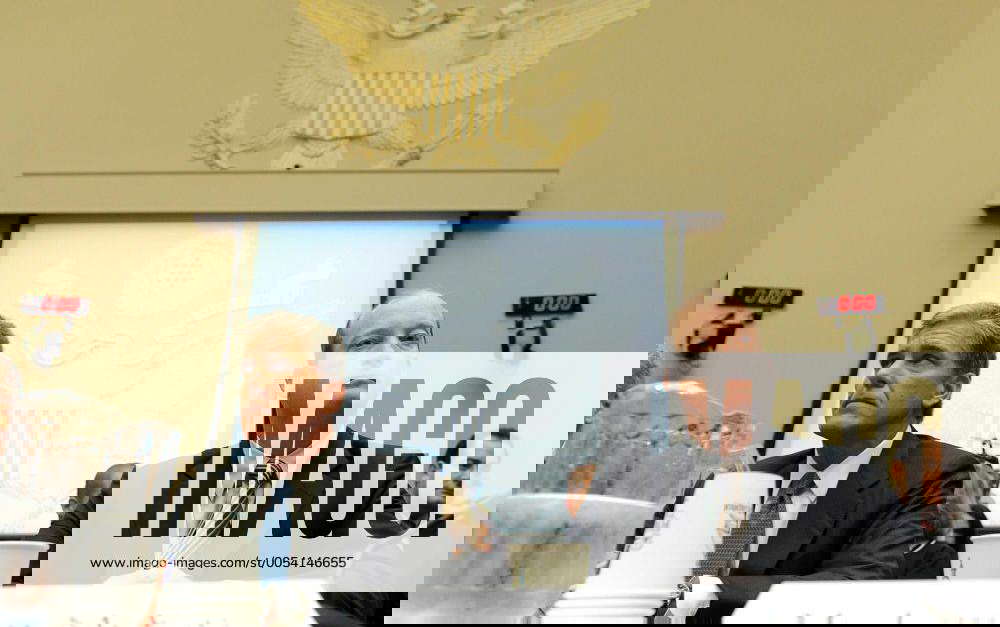 Shell Oil Company President Marvin Odum and BP America Inc. President