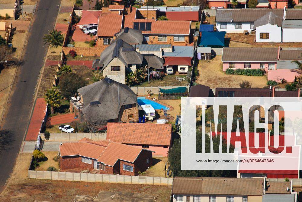 Aerial photograph of residential houses in Randfontein, Johannesburg ...