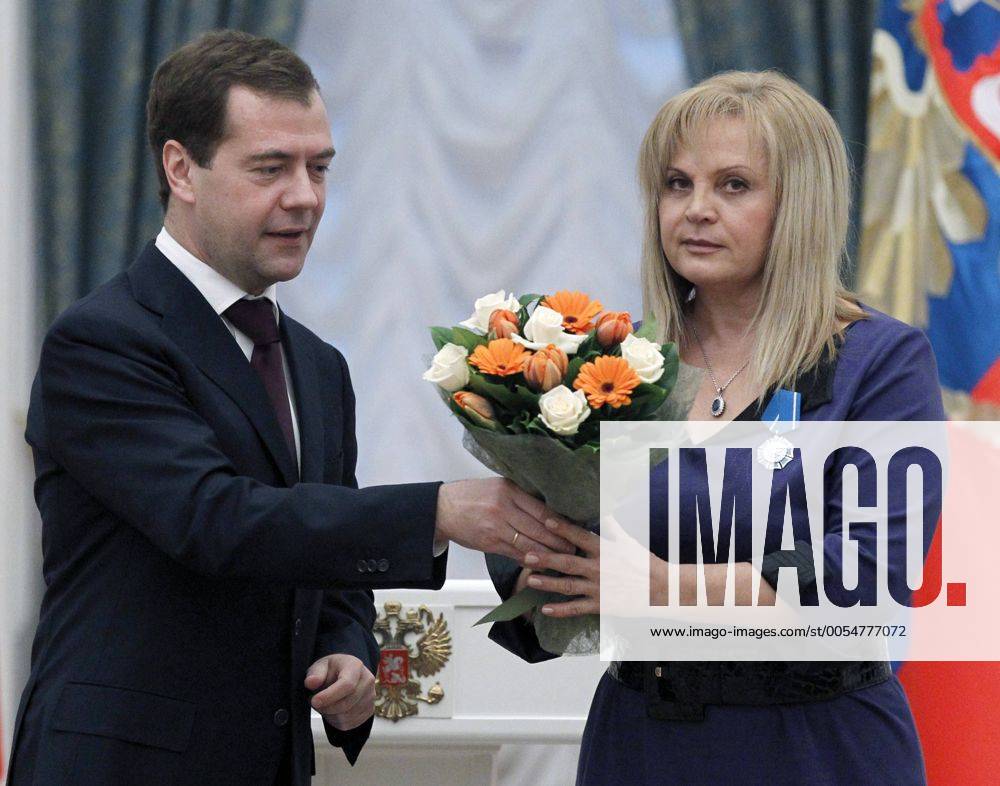 Itar Tass Moscow Russia December 30 2010 President Dmitry Medvedev L Presents Russia S Order 0818