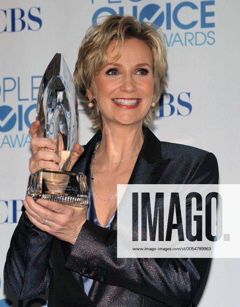 Jane Lynch Winner Of The Favorite Comedy Series Actress Award For Glee Poses Backstage With The