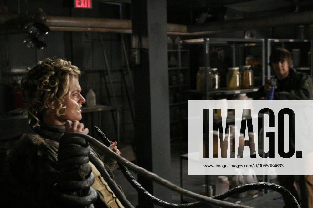 2007 Decoys 2 Alien Seduction Movie Set PICTURED . RELEASE DATE