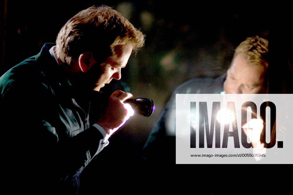 2008 - Mirrors - Movie Set PICTURED: KIEFER SUTHERLAND as Ben Carson ...