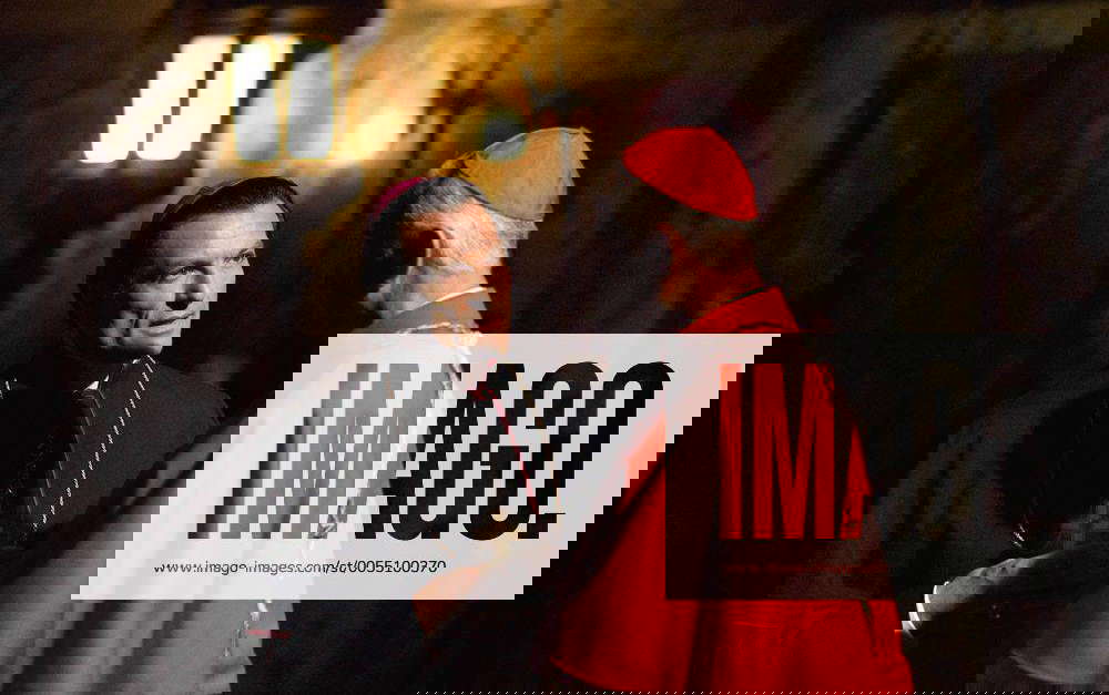 2009 Angels and Demons Movie Set PICTURED COSIMO FUSCO as Father