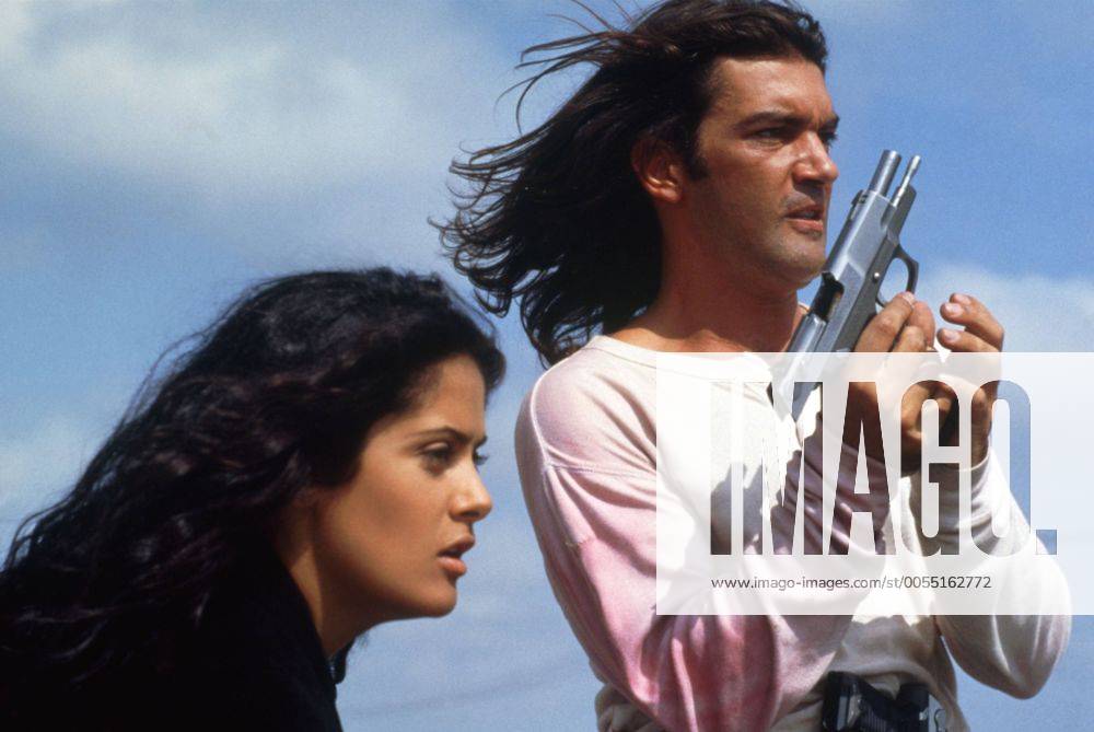 Antonio Banderas and Salma Hayek on the set of Desperado