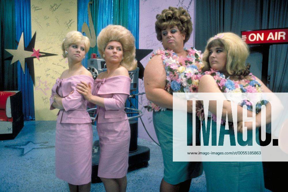 1988 Hairspray Movie Set PICTURED DEBORAH HARRY, RICKI LAKE