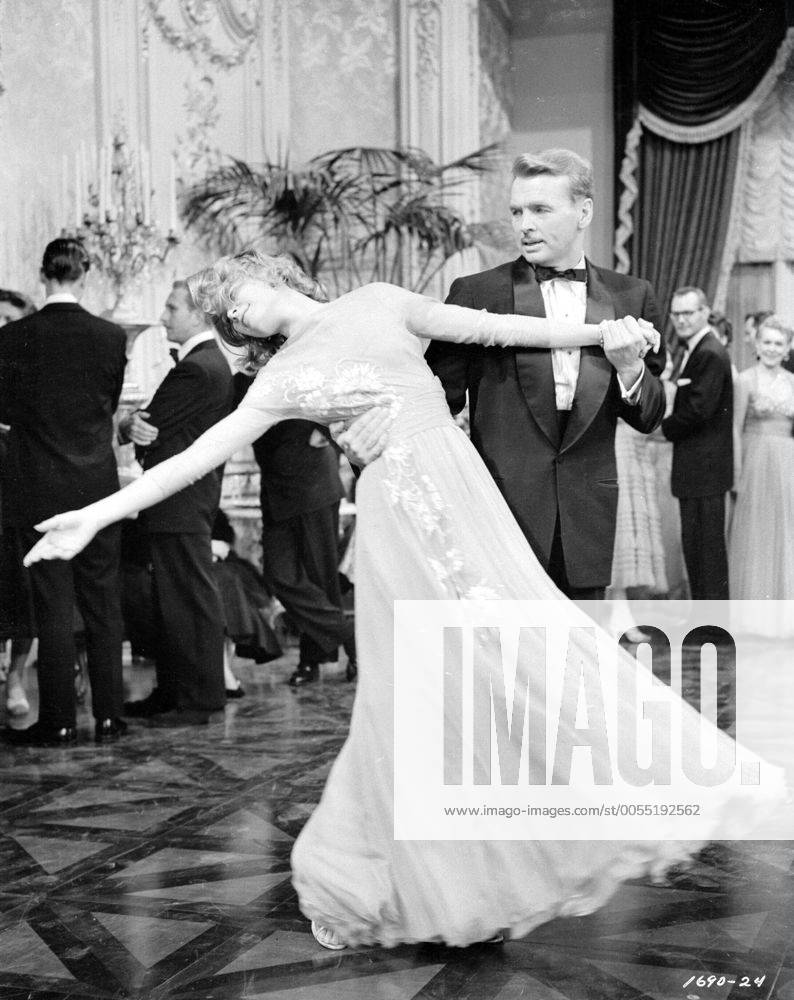 1956 - High Society - Movie Set PICTURED: Actress GRACE KELLY as Tracy ...