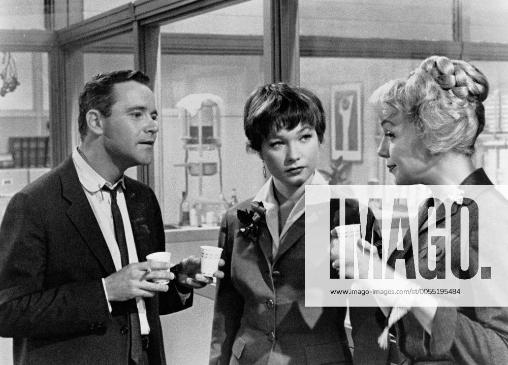 1960 - The Apartment - Movie Set PICTURED: JACK LEMMON as C.C. Bud ...