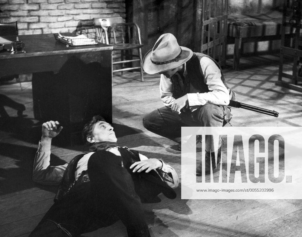 1969 Young Billy Young Movie Set PICTURED ROBERT MITCHUM as Deputy