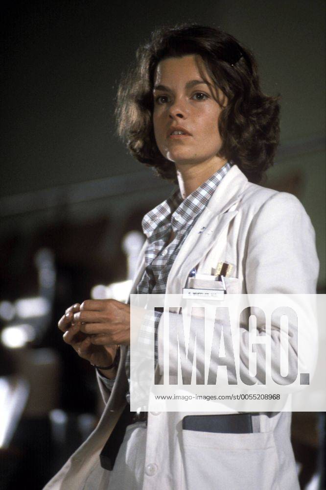 1978 - Coma - Movie Set Jan 06, 1978; Los Angeles, CA, USA; GENEVIEVE ...