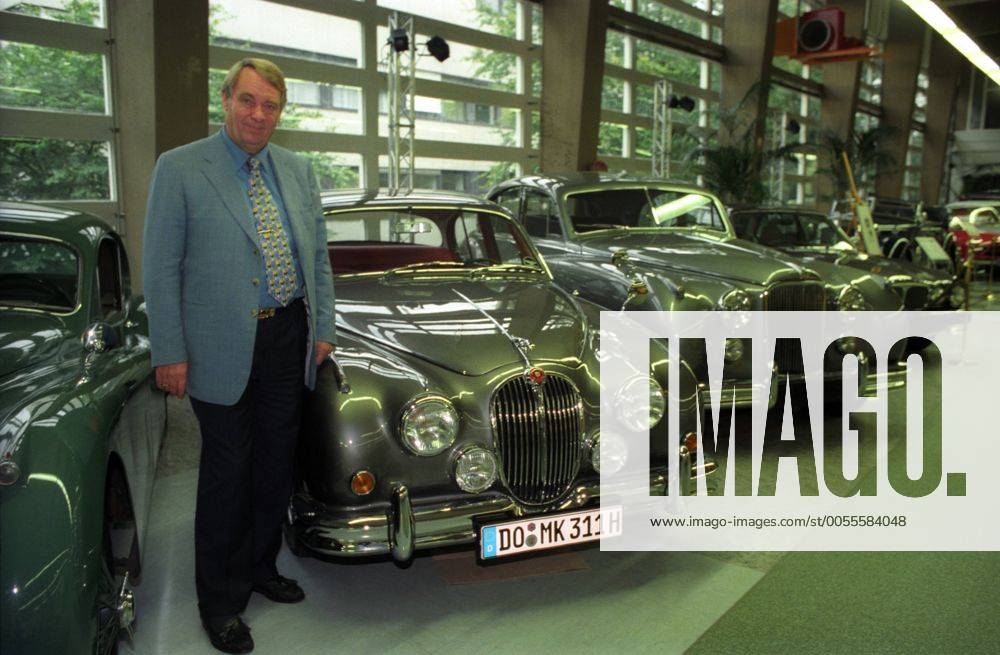 Adolf Edler von Graeve im Automobil-Museum in Dortmund