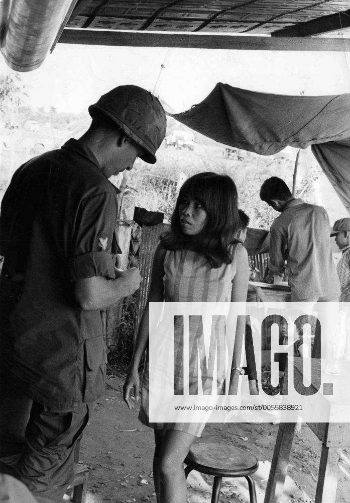 Vietnam War Us Soldier Talks With Vietnamese Prostitute At A Car Wash