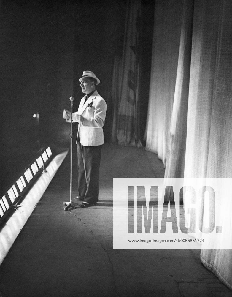 Comedian telling jokes on stage at the Lewisham Hippodrome Mono Print