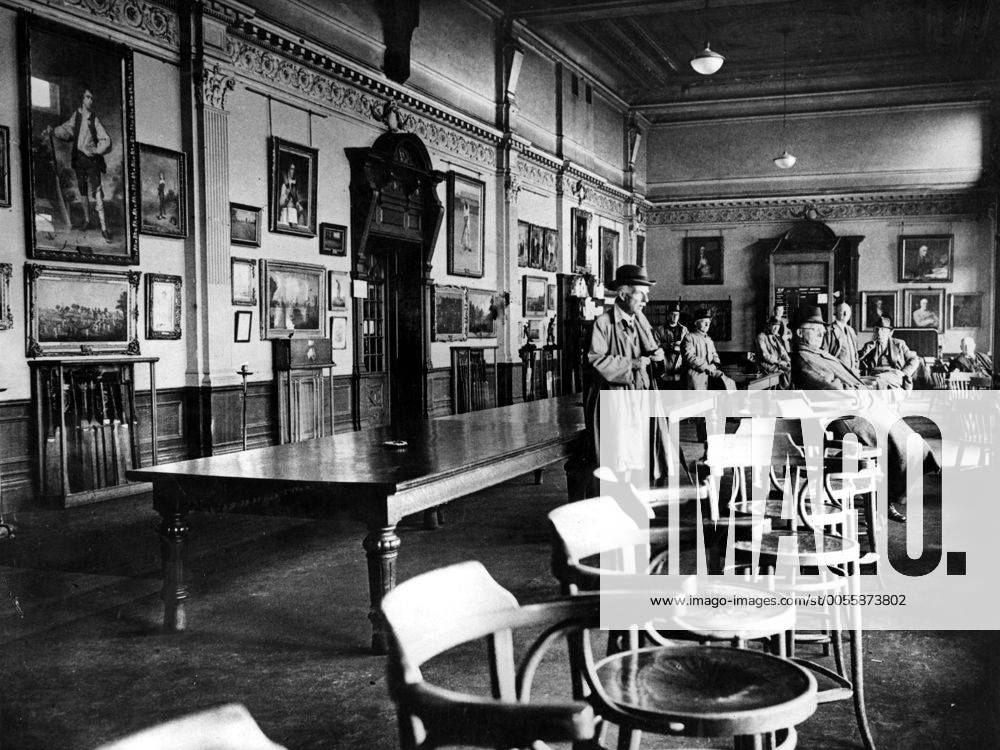 Cricket : Lords Cricket Ground - The Long Room Mono Print