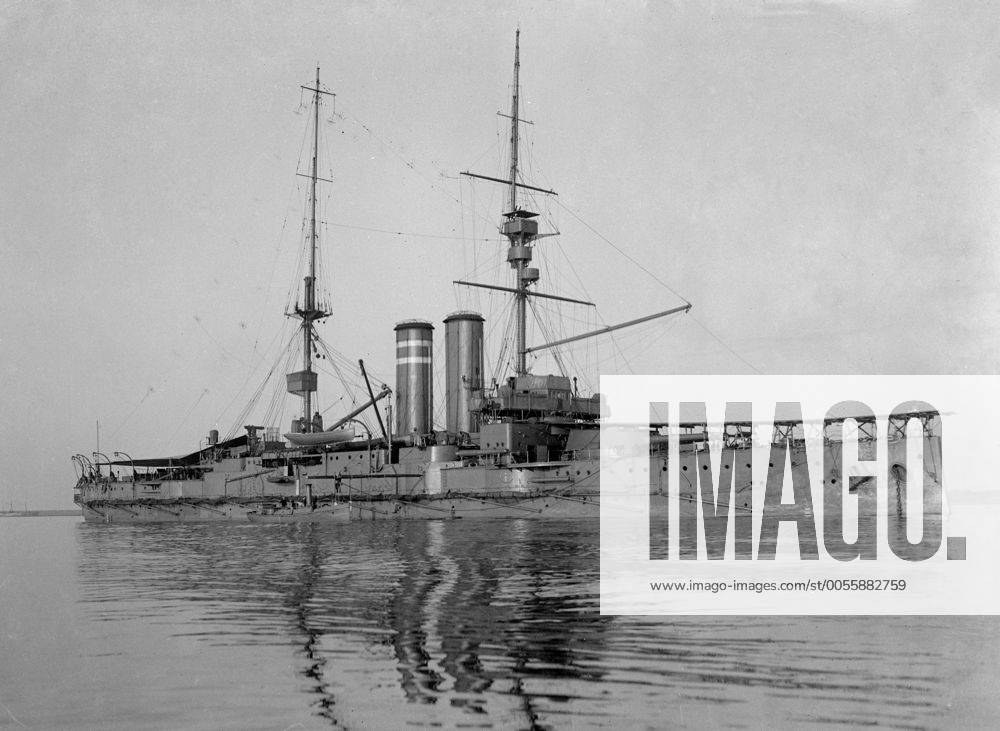 HMS Hibernia a King Edward VII-class predreadnought battleship of ...