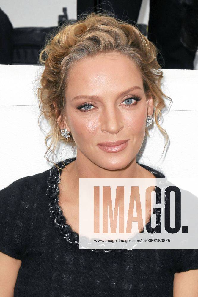 Uma Thurman, die Schauspielerin (41) bei der Chanel Runway Show am 4.10 ...