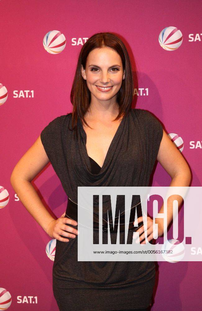 Marie Zielke bei der Premiere vom Sat.1 Film Am Ende die Hoffnung am 11 ...
