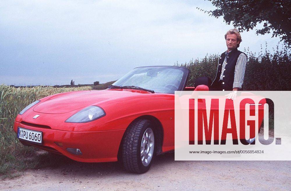 Uwe Hübner mit Fiat Barchetta Cabriolet in Auto Motor und Sport TV (VOX