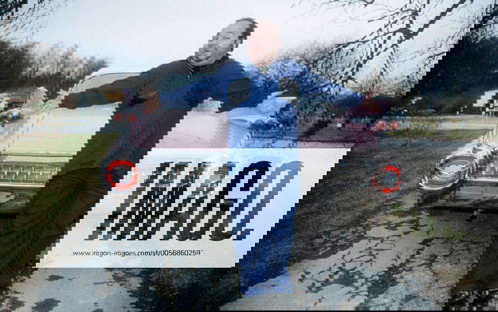 Dirk Bach mit Pink Cadillac in auto motor und sport tv (VOX) 02 98 böw