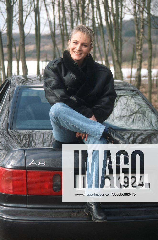 Nicole mit Audi A 8 in auto motor und sport tv (VOX) 02 98 böw Frau