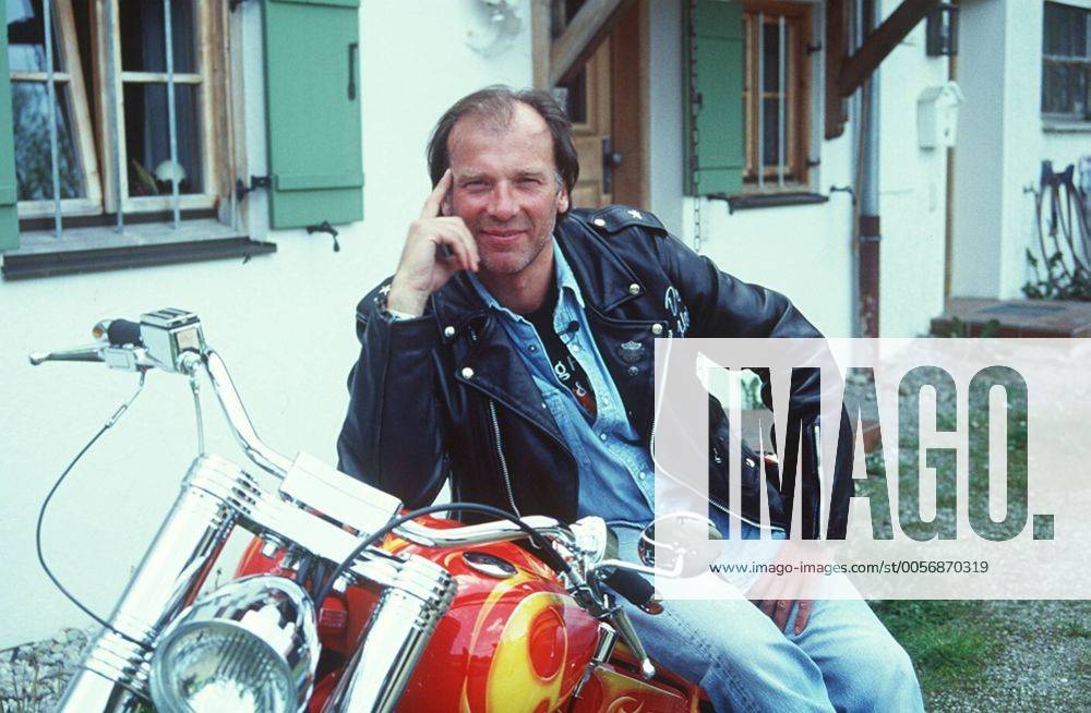 Wolfgang Fierek & Harley Davidson in auto motor und sport tv (VOX) 06