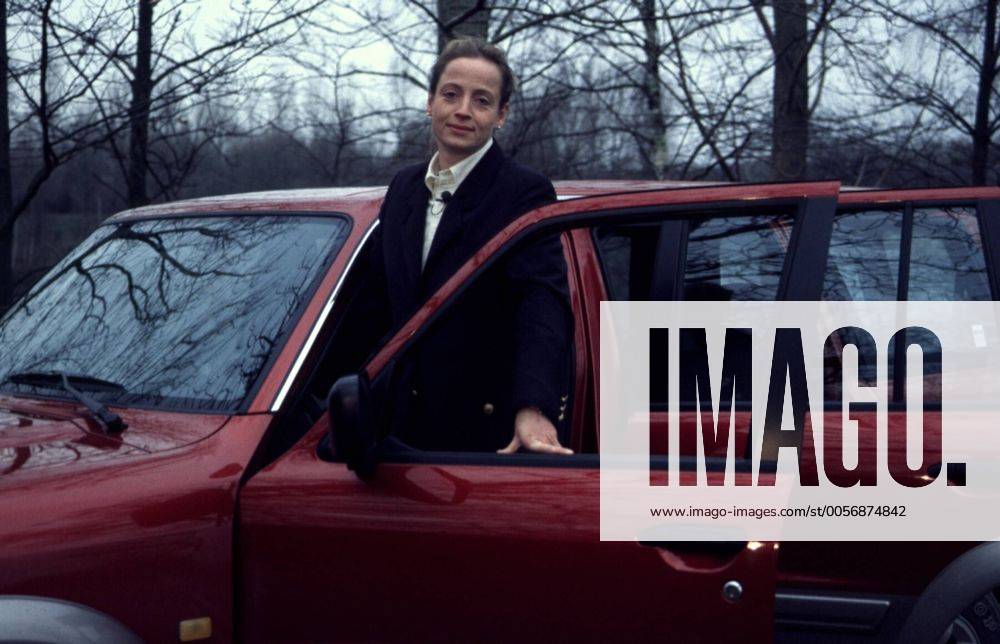 Isabell Werth mit Nissan Patrol in auto motor und sport tv VOX 12 98