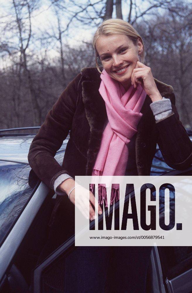 Susan Atwell mit Chrysler Voyager in auto motor und sport tv VOX 03 99