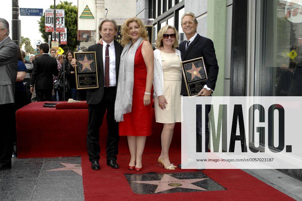 Dewey Bunnell, wife, Gerry Beckley & wife Kathy Beckley AMERICA HONORED