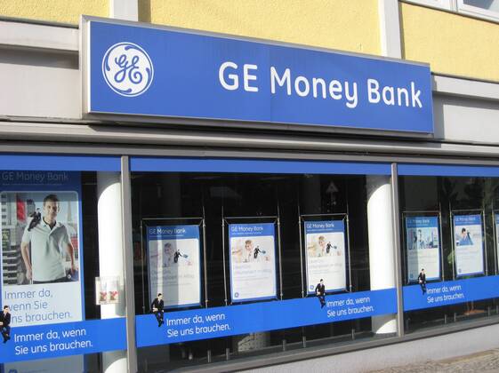 Feature Symbol: GE Money Bank 03 09 fren Ein Gebäude der GE Money Bank ...