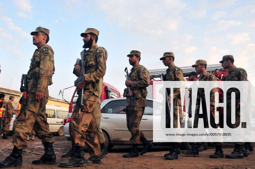 (120421) ISLAMABAD, April 21, 2012 (Xinhua) Pakistani soldiers