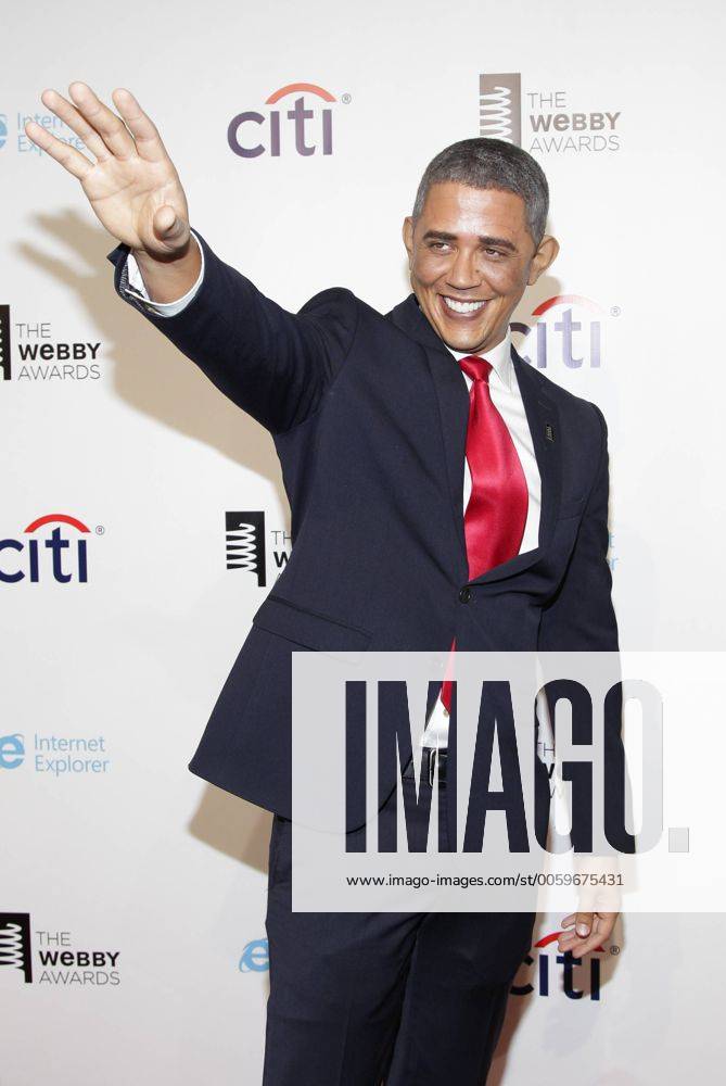 Barack Obama impersonator Reggie Brown arrives on the red carpet the ...