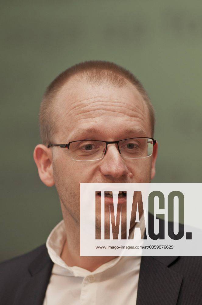 Prof. Dr. Utz Dornberger von der Universität Leipzig bei der Eröffnung der dreitägigen Summer Sch