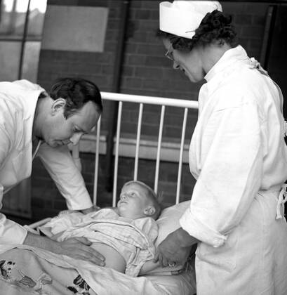 St Mary s Hospital 1949 St Mary s Hospital Medical School A Doctor ...