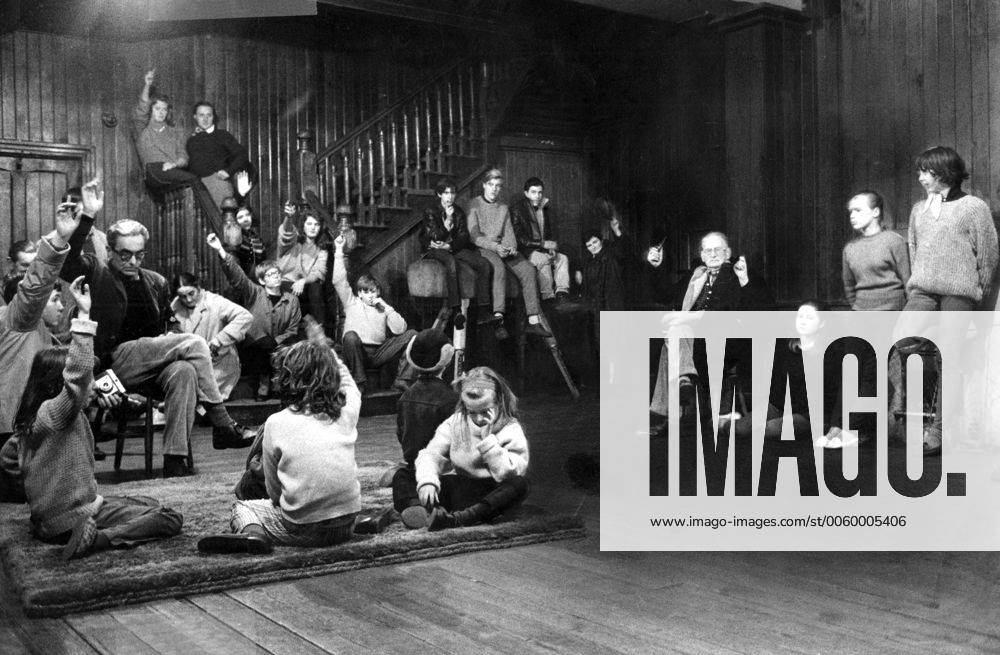 Summerhill 40 years of A.S.Neill s education without constraint