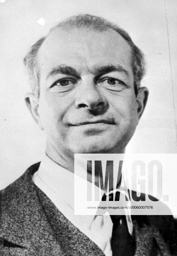 Stockholm: Dr Linus Carl Pauling,of the California Institute of ...