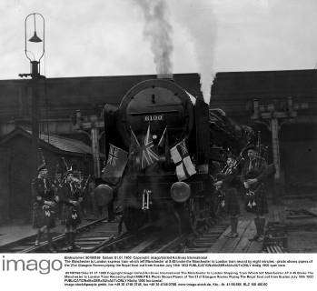 The Manchester to London express train which left Manchester at 9.45 ...