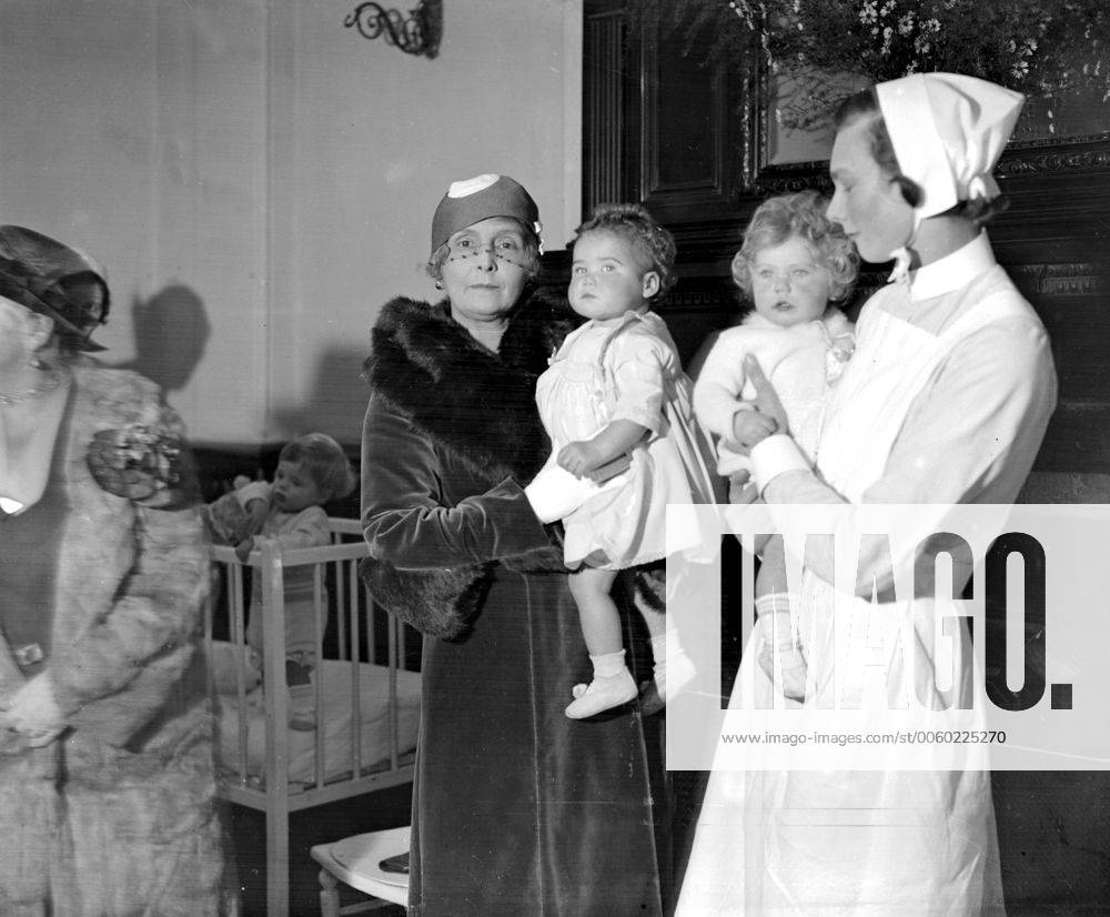 Princess Alice, Countess of Athlone, at Tower Cressy, wher she recieved ...