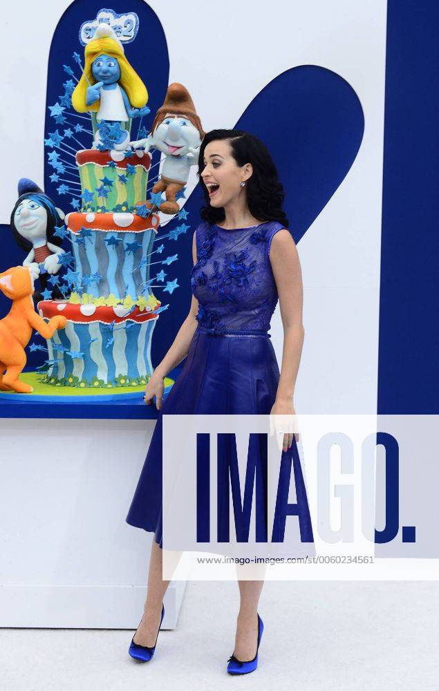 Singer And Actress Katy Perry The Voice Of Smurfette In The Motion