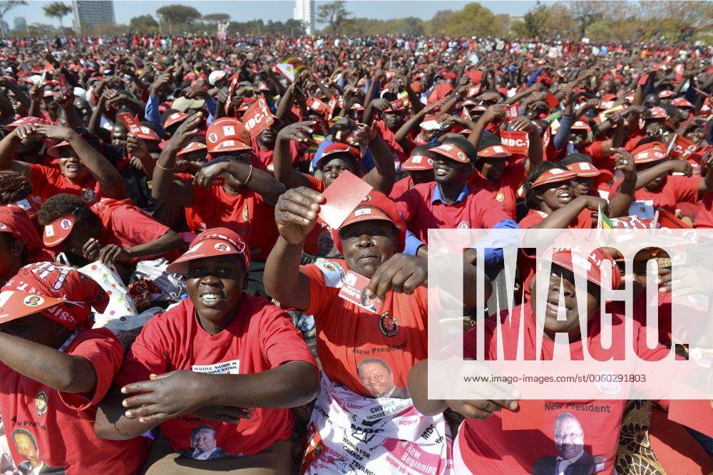 mdc-election-rally-harare-zimbabwe-july-29-mdc-supporters-during-a