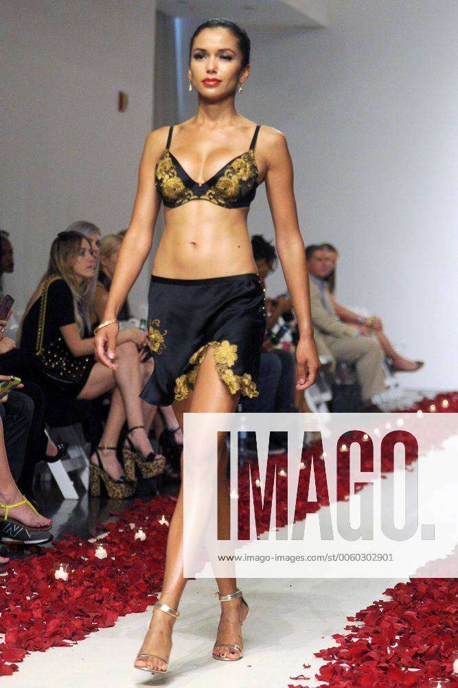 24-carat gold lingerie collection by Rococo Dessous