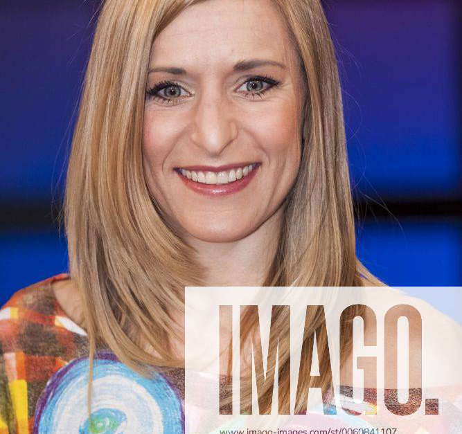 Stefanie Hertel beim WDR Talk Kölner Treff am 17.12.2013 in Köln WDR