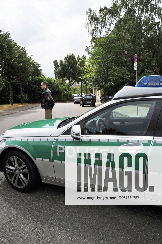 Das Sondereinsatzkommando (SEK) der Polizei Saarbrücken nimmt am Montag
