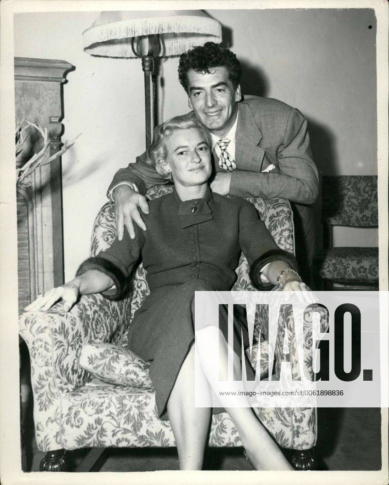 Sep. 29, 1953 - Victor Mature and his wife in London: Photo Shows American  screen star Victor